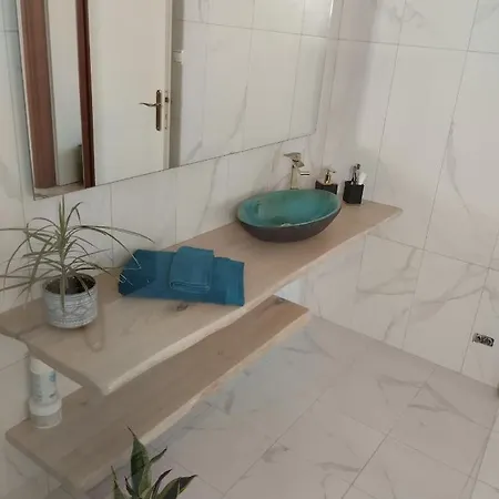 Βίλα Dina's House *