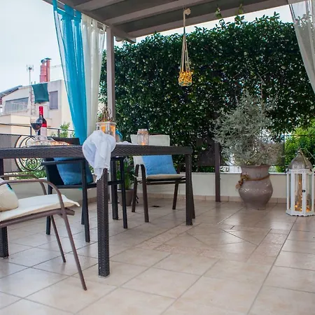 Dina's House * Βόλος