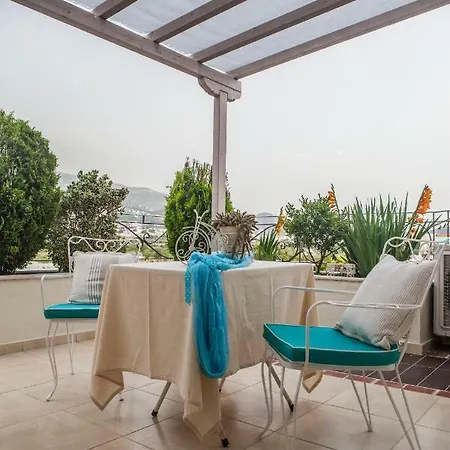 Dina's House Villa